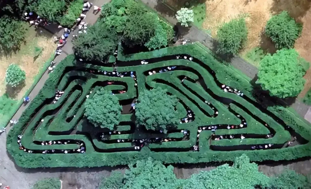 Hampton Court Maze, England