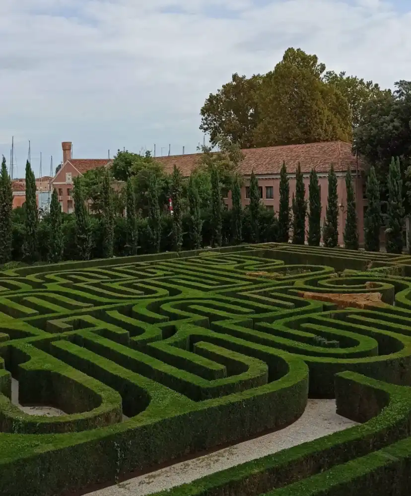 borges-maze-3