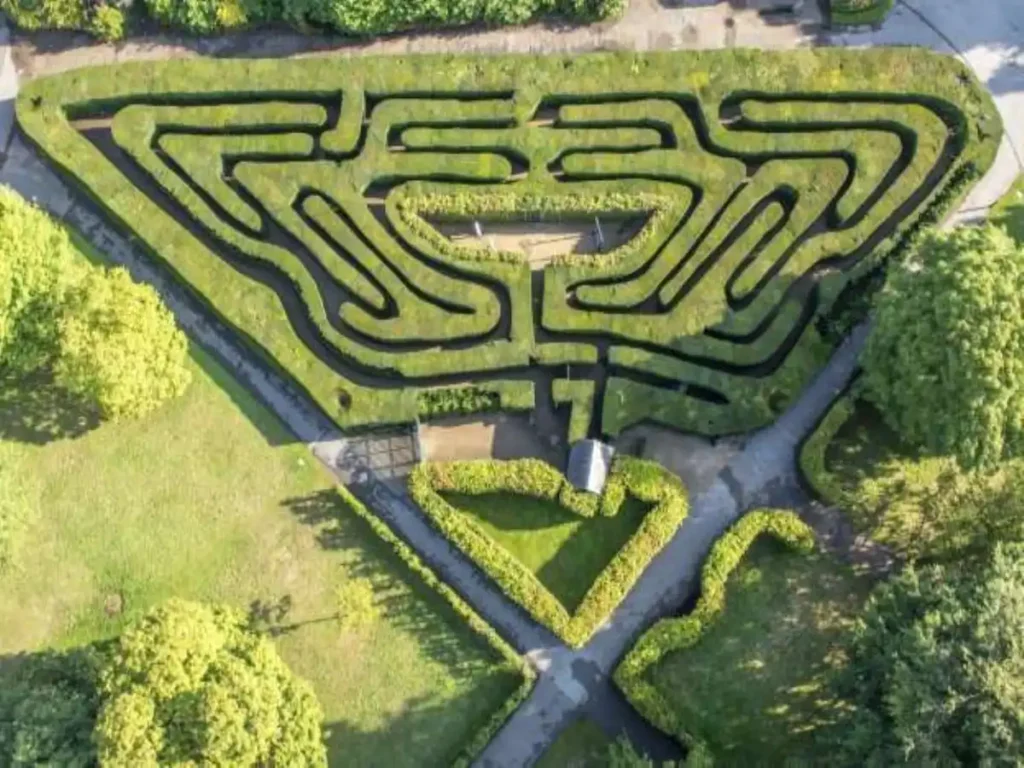hampton-palace-maze-5