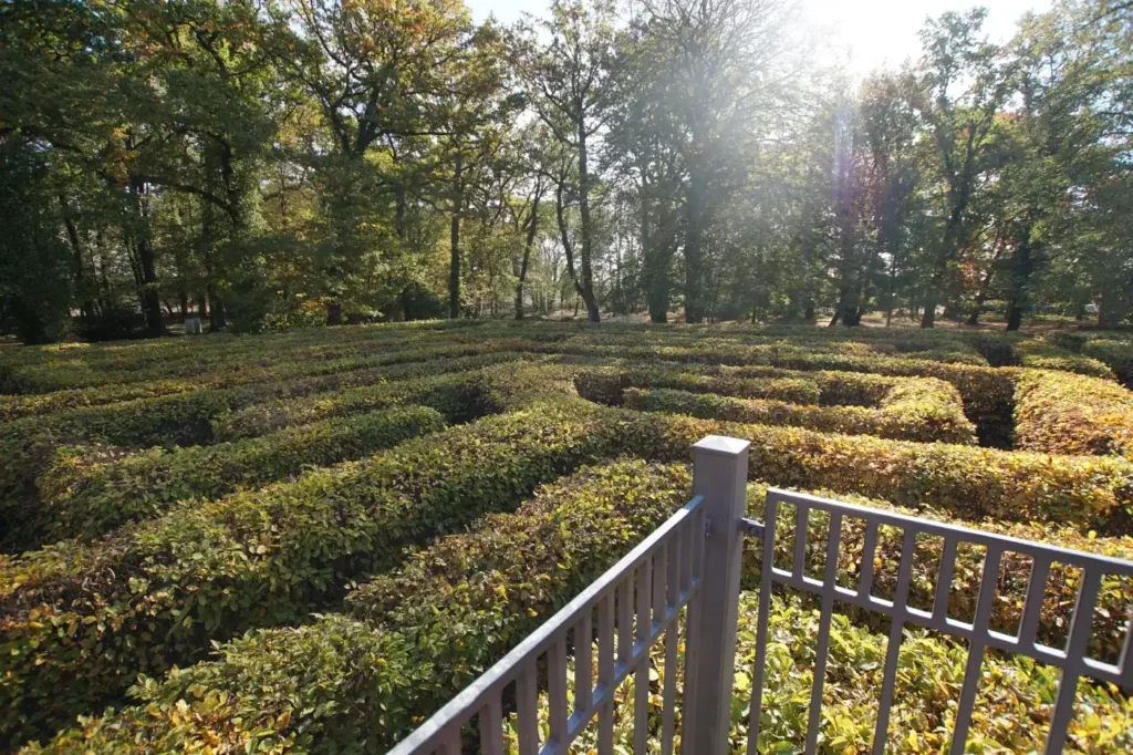 altjessnitz-manor-park-maze-8