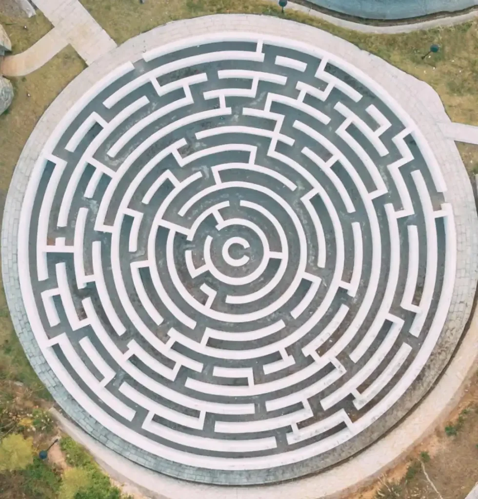 da-an-earthenware-cultural-park-maze-1