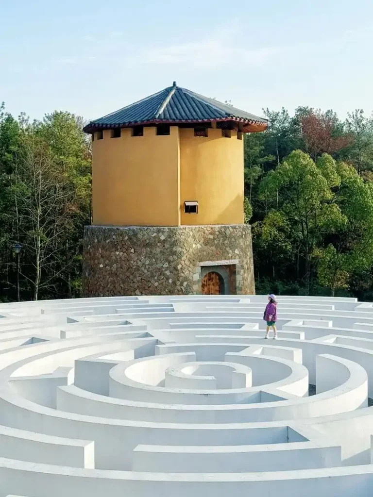 da-an-earthenware-cultural-park-maze-7