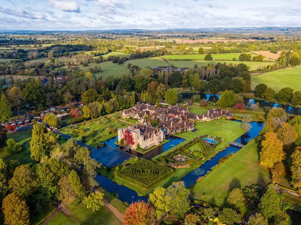 hever-castle-gardens-2