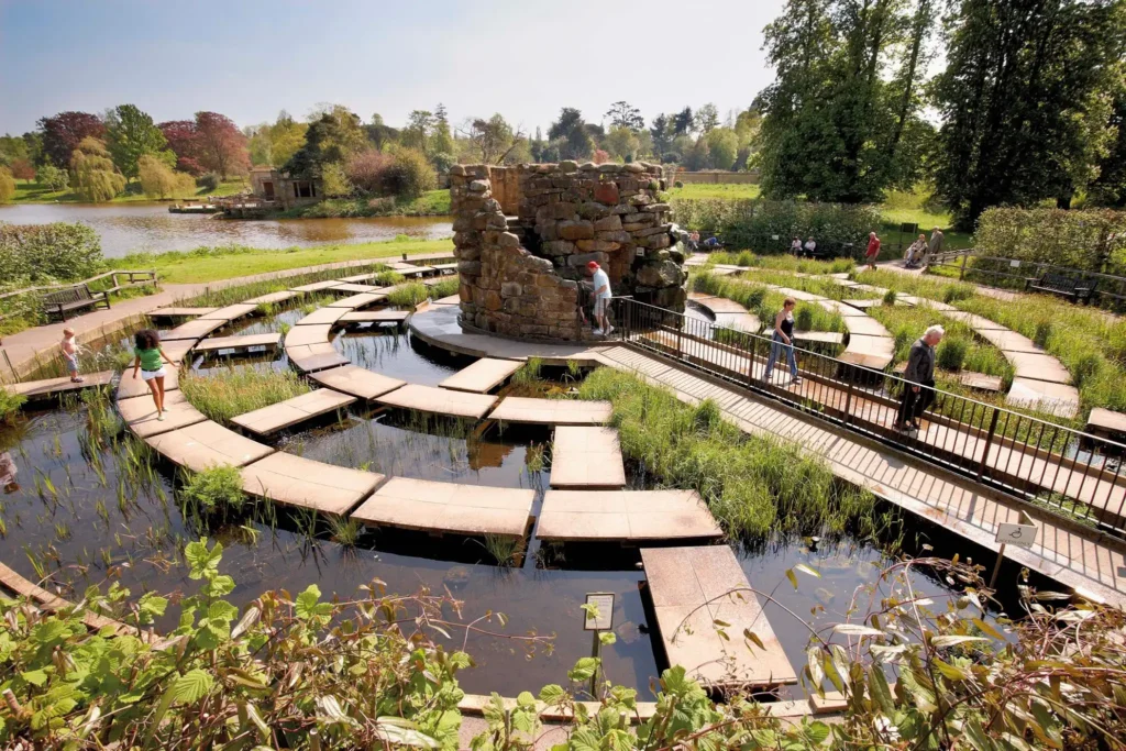hever-castle-gardens-water-maze-1