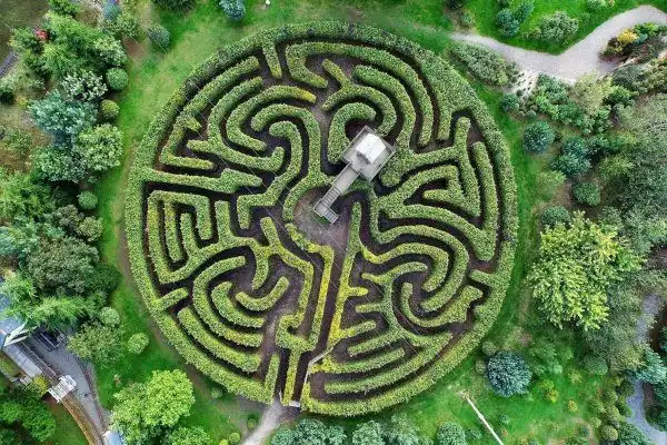 hidden-valley-the-puzzle-park-maze-5