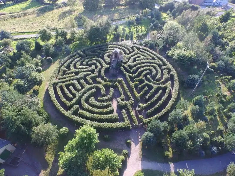 hidden-valley-the-puzzle-park-maze-6
