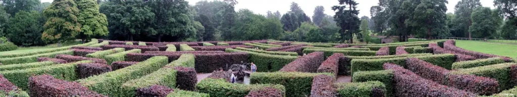 scone-palace-maze-7