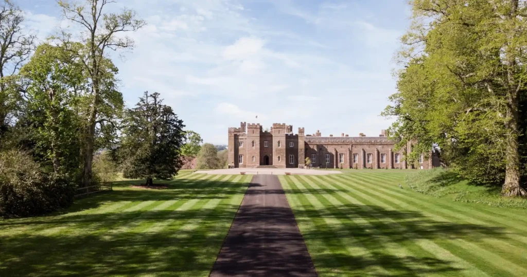 scone-palace-maze-7