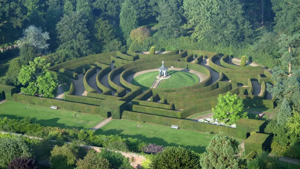 somerleyton-maze-2