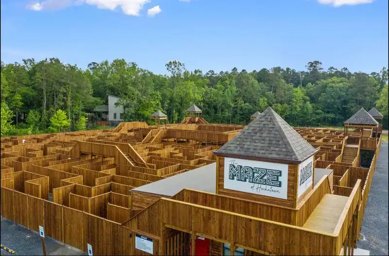 the-maze-of-hochatown-1