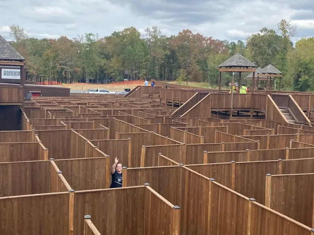 the-maze-of-hochatown-7