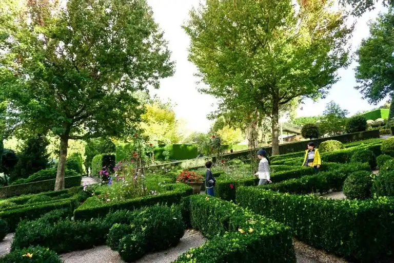 enchanted-maze-garden-arthurs-seat-13