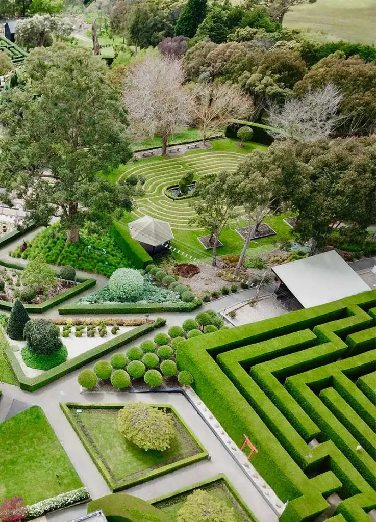 enchanted-maze-garden-arthurs-seat-15