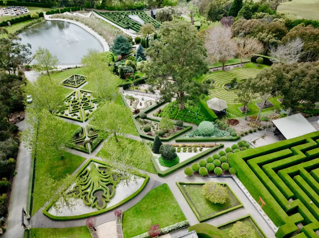 enchanted-maze-garden-arthurs-seat-16