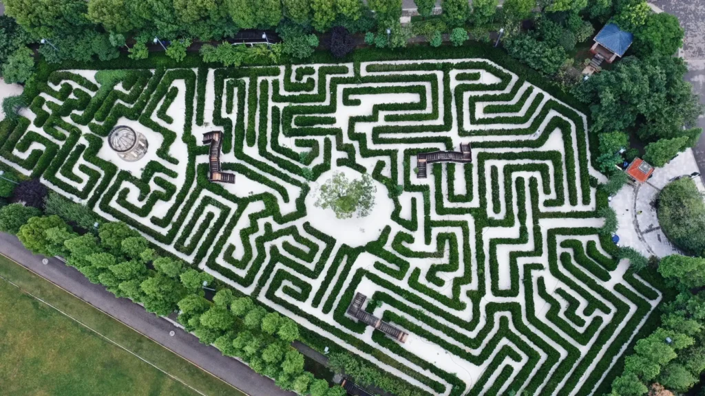 french-garden-maze-at-park-1903-3