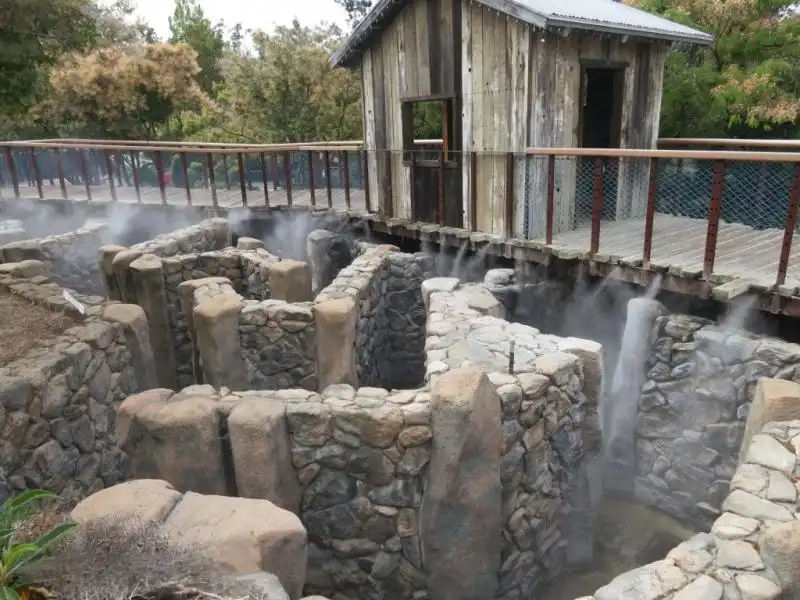 pinnacles-rock-maze-3