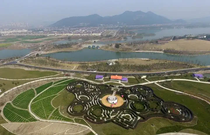 xianghu-plant-maze-2