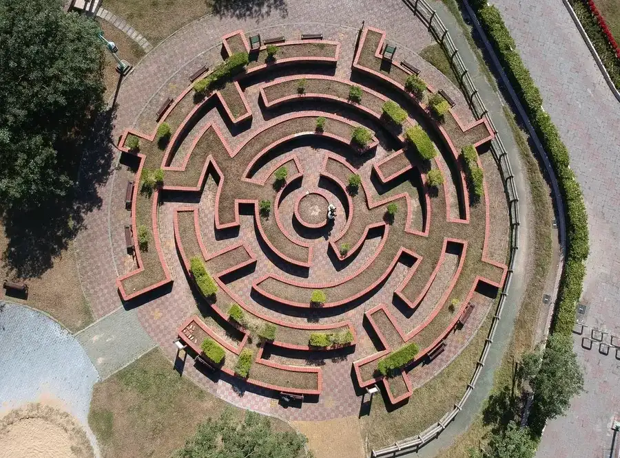 buzi-park-maze-3