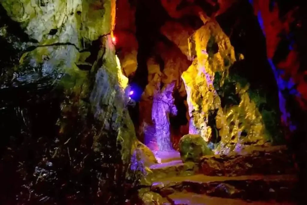 changbaishan-cave-maze-7