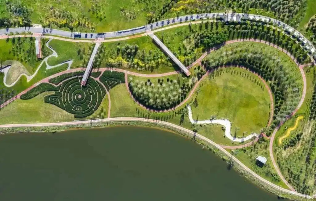 fenghe-wetland-park-maze-7