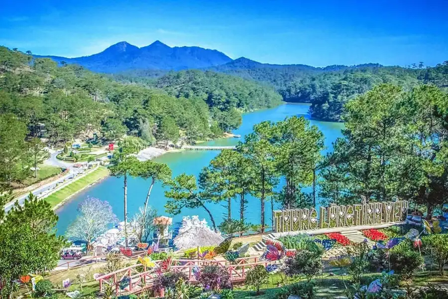 heart-maze-in-valley-of-love-1