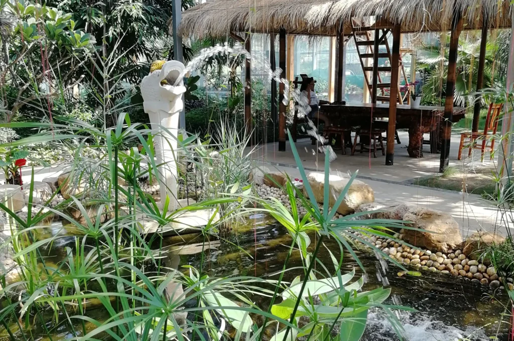 huiyuan-nonggu-plant-maze-6