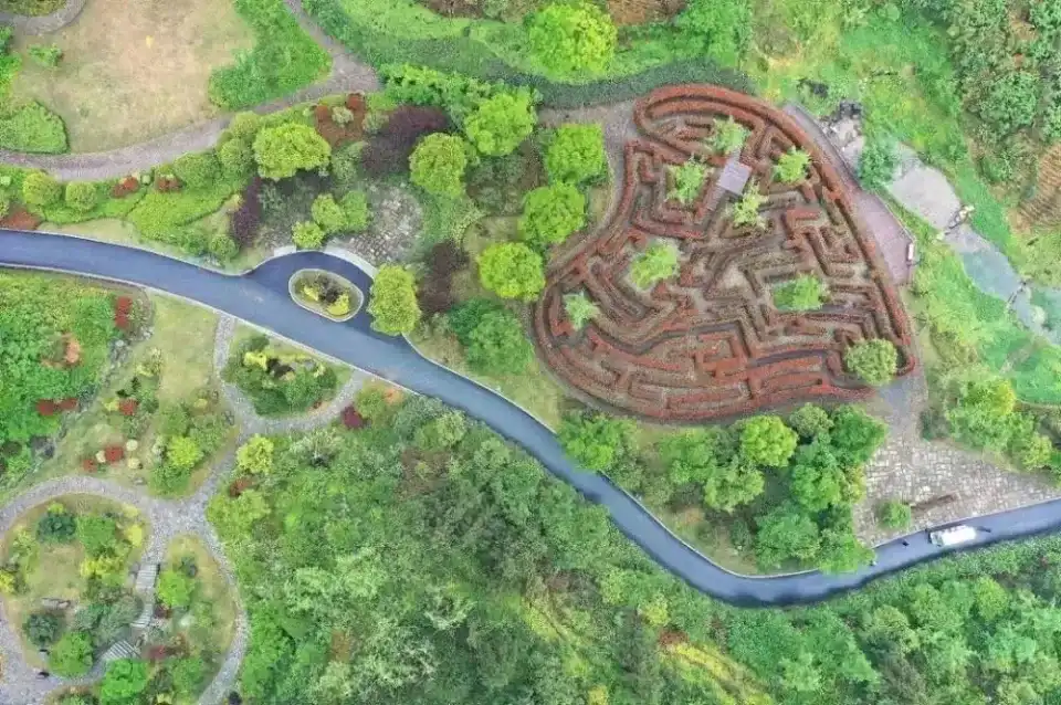 huaqiangu-maze-1