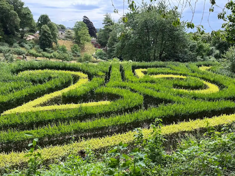 painswick-rococo-garden-maze-7