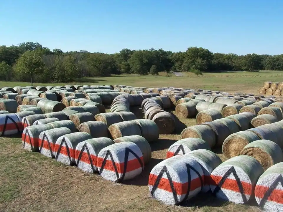brown-ranch-hay-maze-9