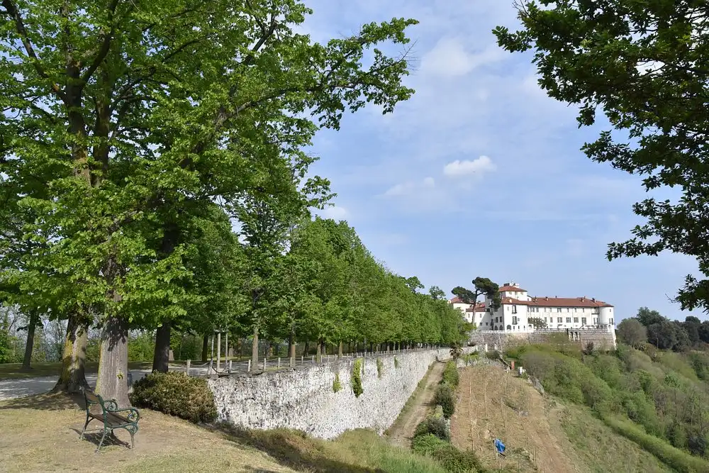 labyrinth-masino-castle-8