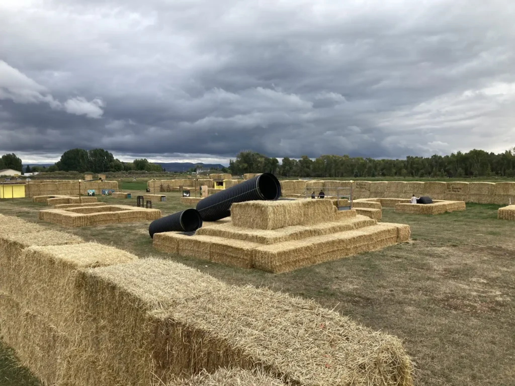 rexburgs-original-straw-maze-8