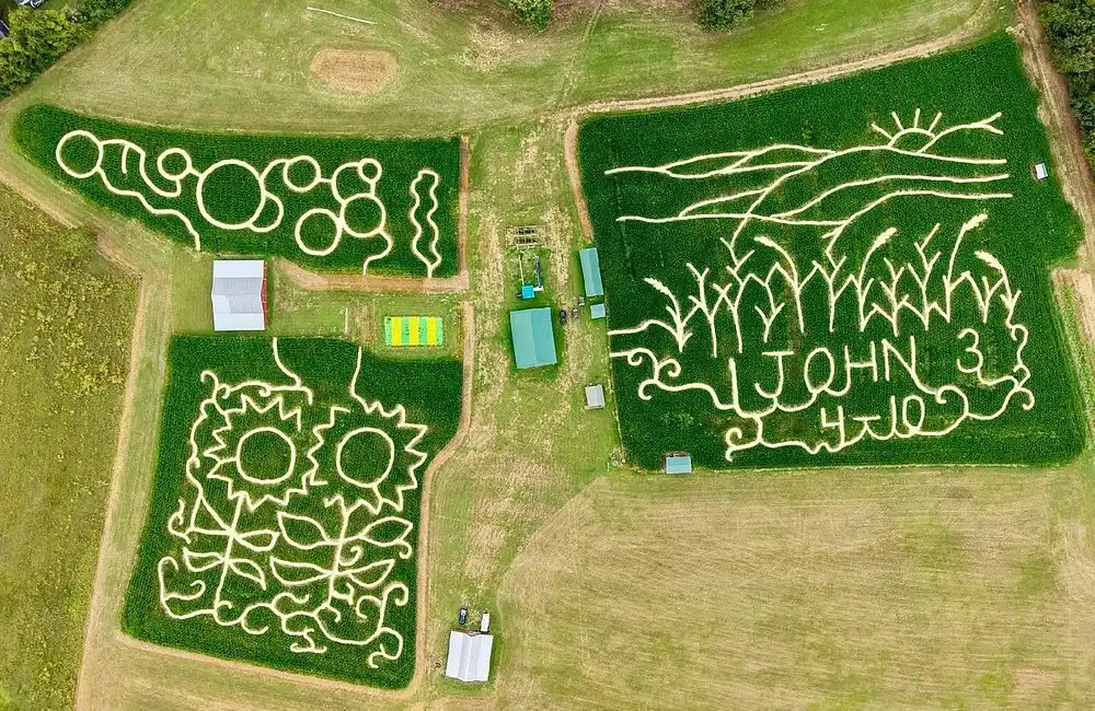 kyker-farms-corn-maze-1